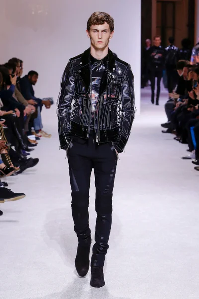 Look 46